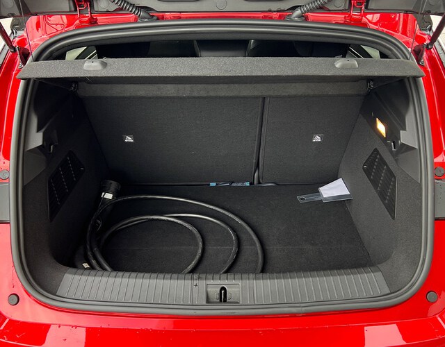 Inside  MEGANE E-TECH 100% ELÉCTRICO  carrocería rojo des