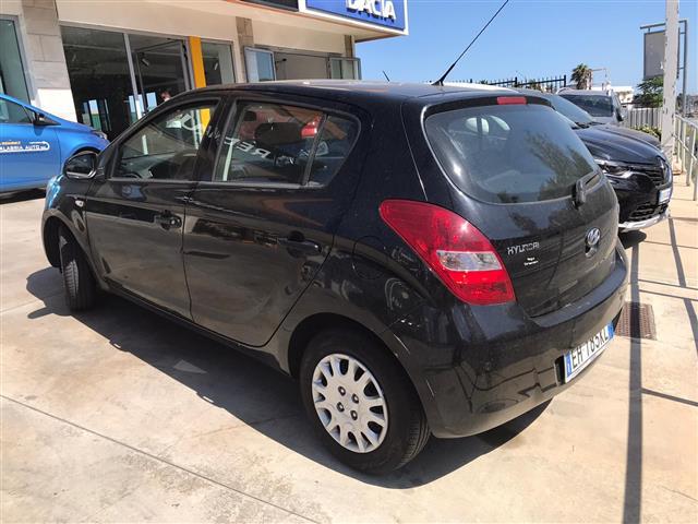 HYUNDAI i20 00006540_VO38033579