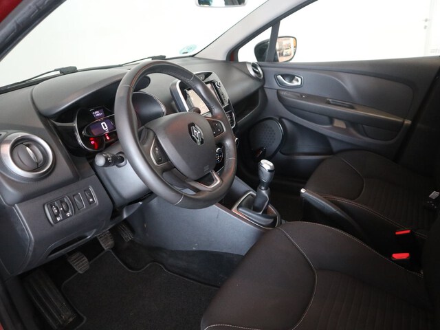 Inside Clio  Rojo Deseo