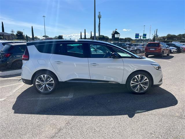 RENAULT Grand Scenic 02640318_VO38043366