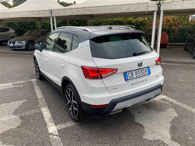 SEAT Arona 2017 02640229_VO38043366