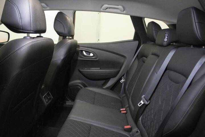 Inside Kadjar  Rojo Deseo