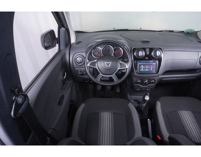 Inside Lodgy Diesel  GRIS