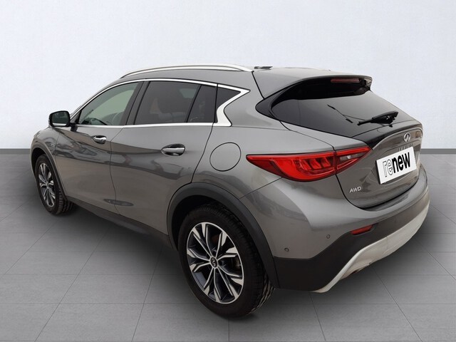 Inside QX30 Diesel  Graphite Shadow