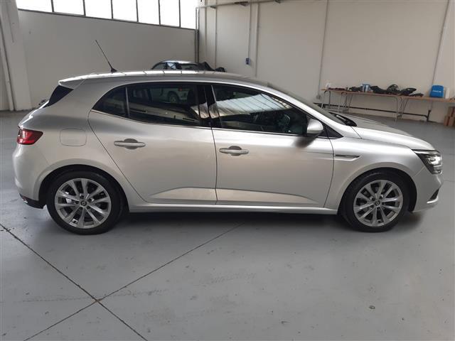 RENAULT Megane 02372675_VO38013041