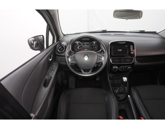 Inside Clio Sport Tourer Diesel  GRIS