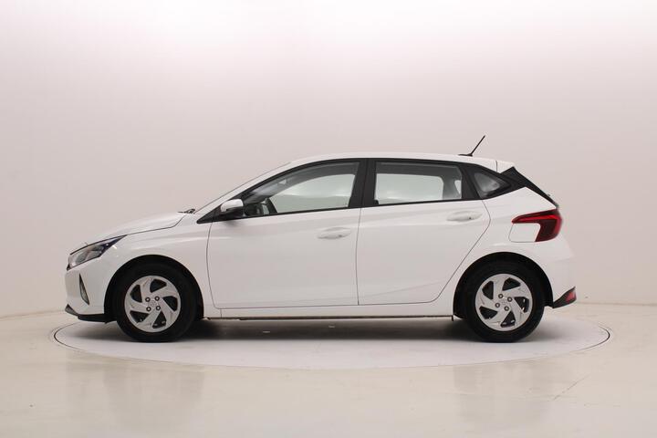 Outside i20  Polar White