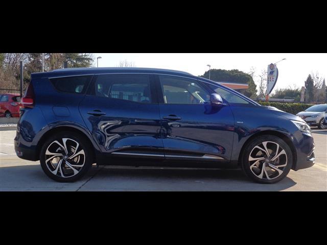 RENAULT Grand Scenic 01091320_VO38013498