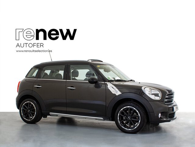 Outside  F60 Countryman Diesel  Midnight Black