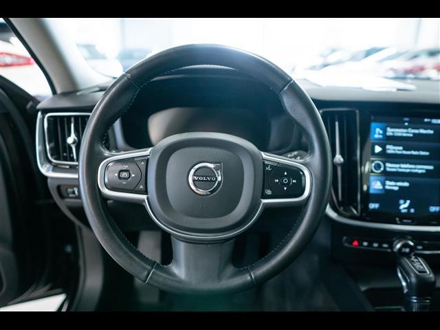 VOLVO V60 II 2019 40001231_VO38053400