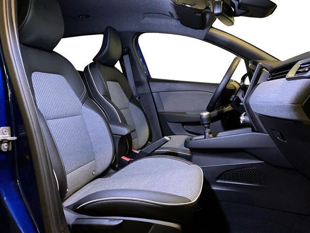 RENAULT Clio V 2023 00985364_VO38023207
