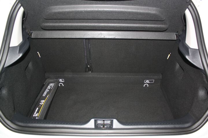Inside Clio  BLANCO
