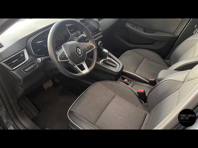 RENAULT Clio 00006138_VO38033579
