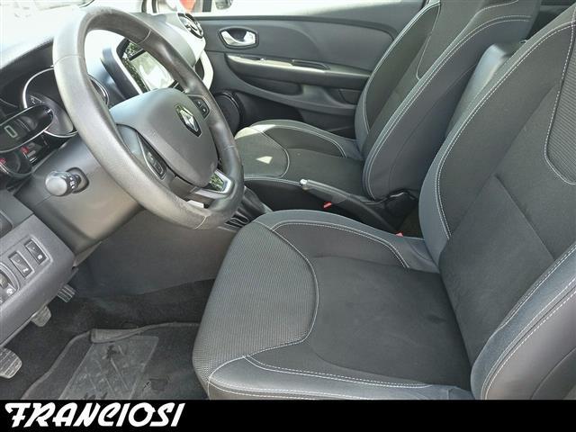 RENAULT Clio 00023133_VO38013018