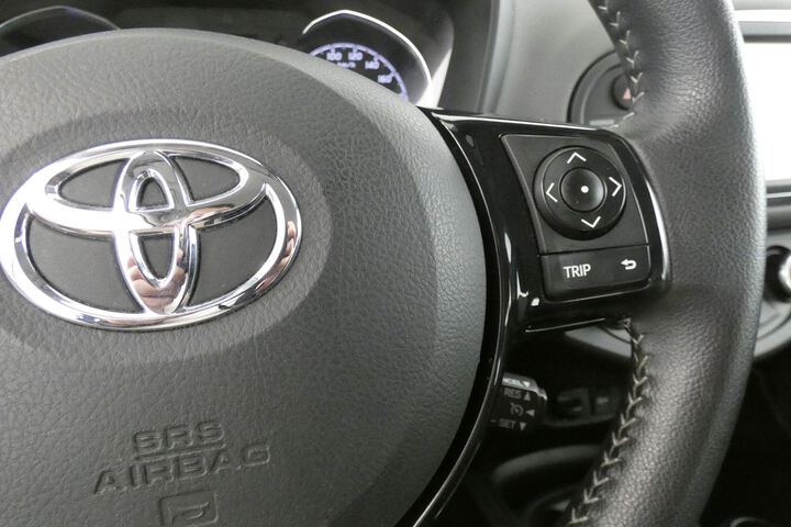 Inside Yaris Híbrido  Blanco Classic