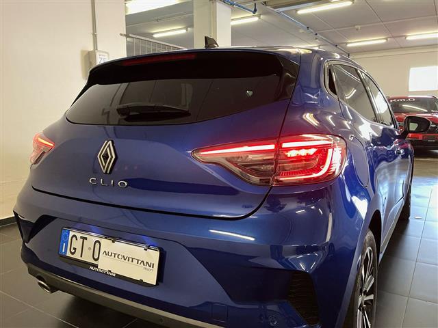 RENAULT Clio V 2023 00985364_VO38023207