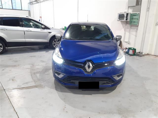 RENAULT Clio 02355497_VO38013041