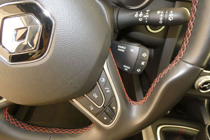 Inside Kadjar Diesel  Blanco Glaciar