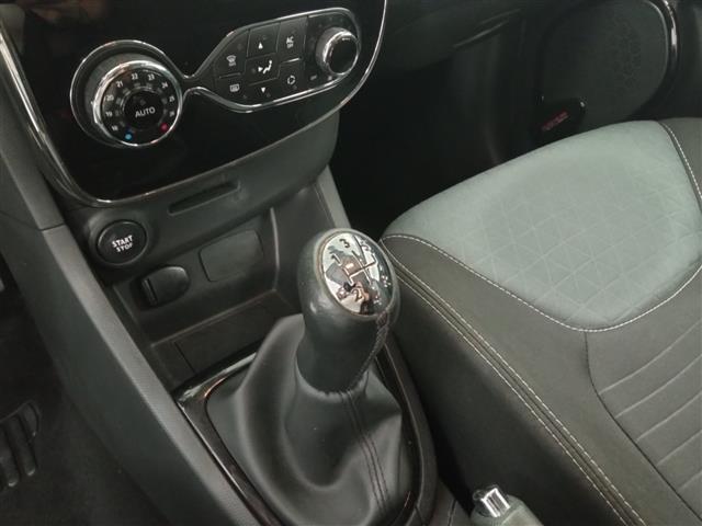 RENAULT Clio 02600411_VO38053400