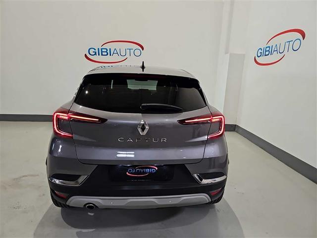 RENAULT Captur 02399062_VO38013170