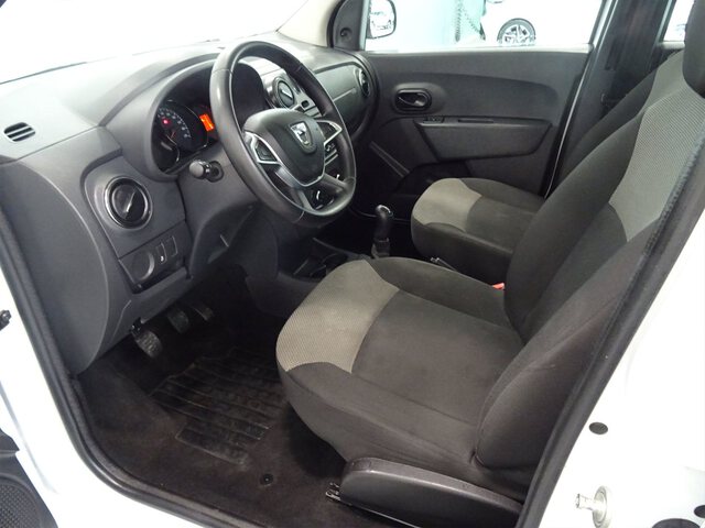Inside Lodgy  BLANCO