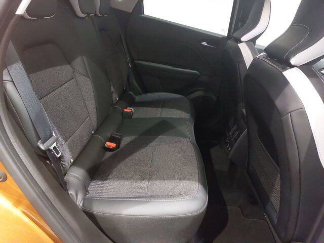 Inside Captur Híbrido Enchufable  Naranja Atakama con 