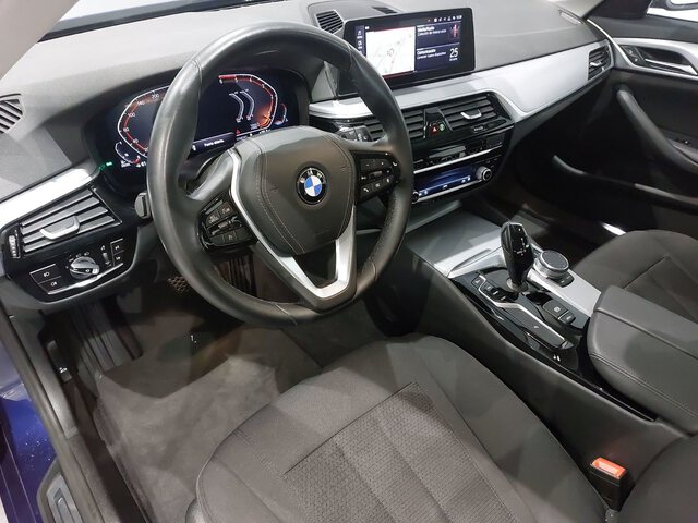 Inside Serie 5 G31 Touring Diesel  Bluestone metalizado