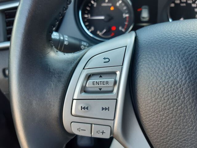 Inside Qashqai Diesel  Negro