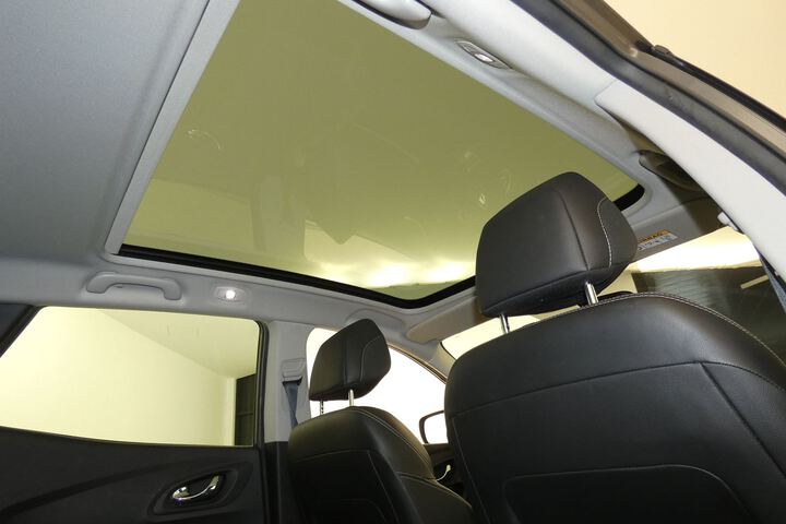 Inside Kadjar Diesel  Gris Titanium