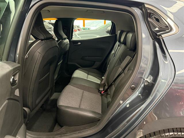 RENAULT Clio V 2019 00015779_VO38023184