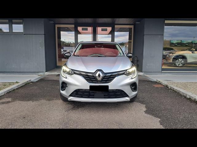 RENAULT Captur 02490824_VO38013041