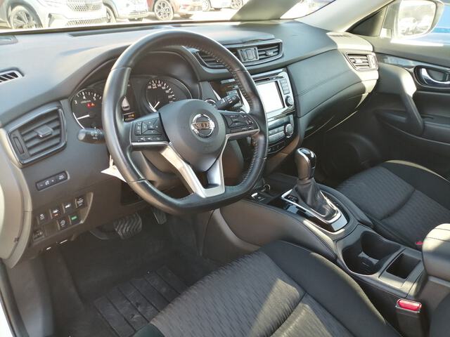 Inside X-Trail  Lunar White
