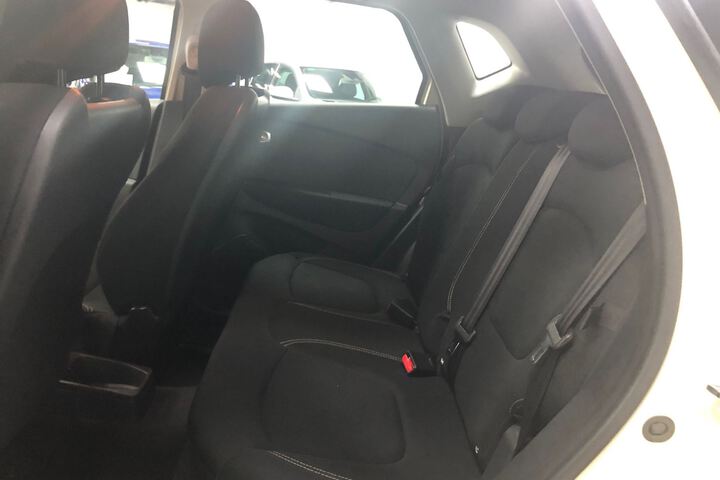 Inside Captur  Blanco Marfil