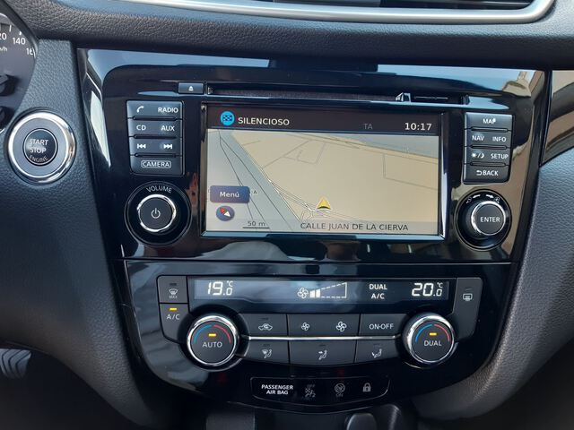 Inside Qashqai Diesel  Negro