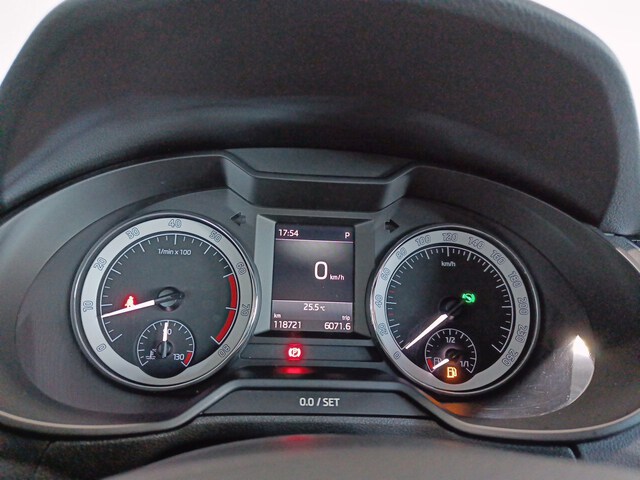 Inside Octavia Combi  Negro Mágico ef. pe