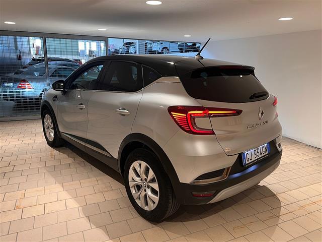 RENAULT Captur 01249485_VO38013065