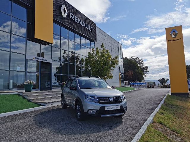 Sandero  Cinzento