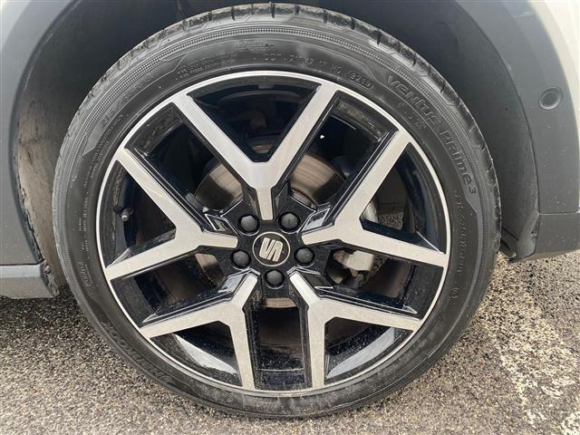 SEAT Arona 2017 02640229_VO38043366