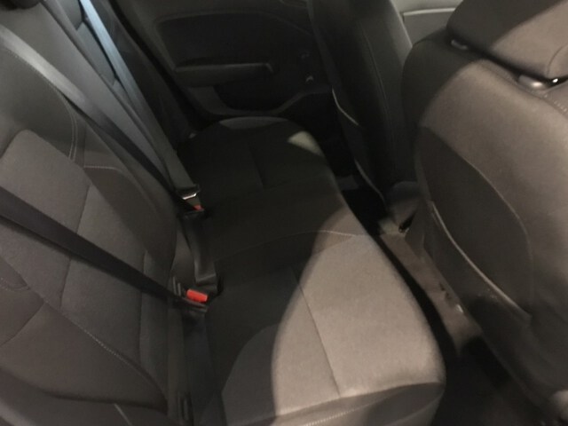 Inside Clio  Gris Titanium