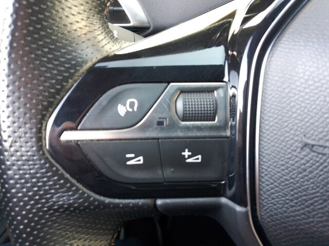 Inside 5008 Diesel  Negro Perla Nera