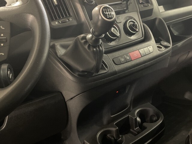 Inside Boxer Furgón Diesel  Blanco Banquise