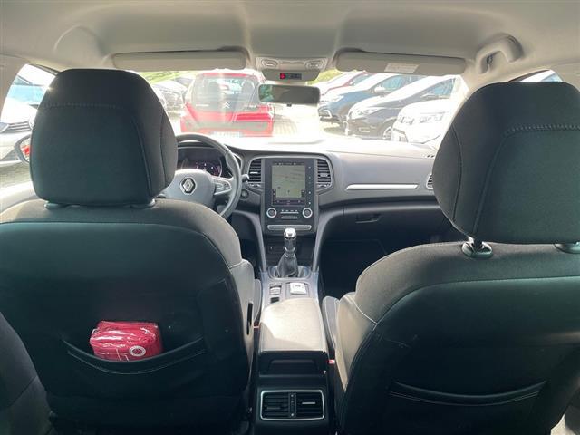 RENAULT Megane 00394813_VO38023217