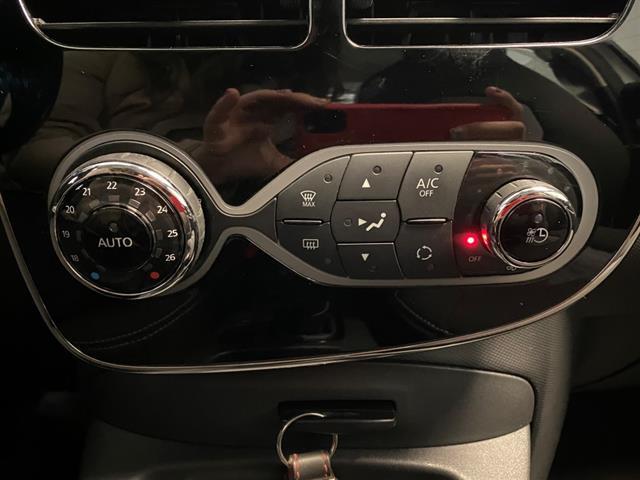 RENAULT ZOE 03067680_VO38043894