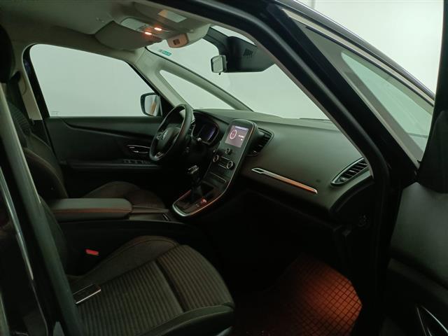 RENAULT Scenic 00006492_VO38033579