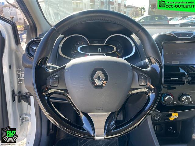 RENAULT Clio 00391399_VO38023217