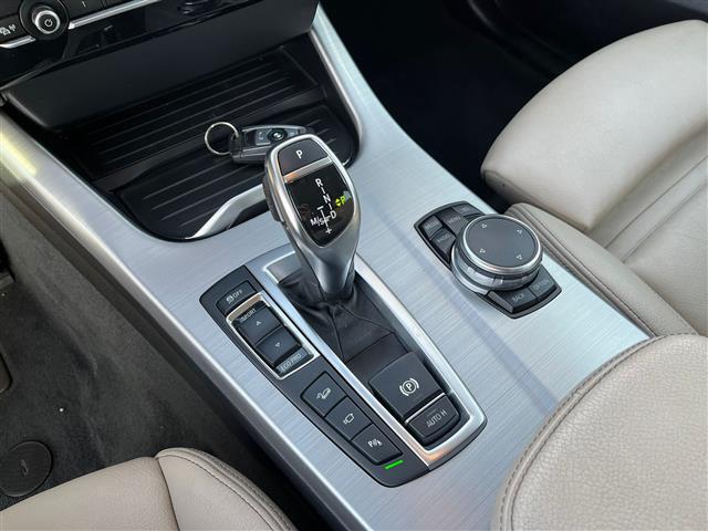 BMW X4 F26 02640639_VO38043366