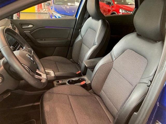 RENAULT Captur 00015885_VO38023184