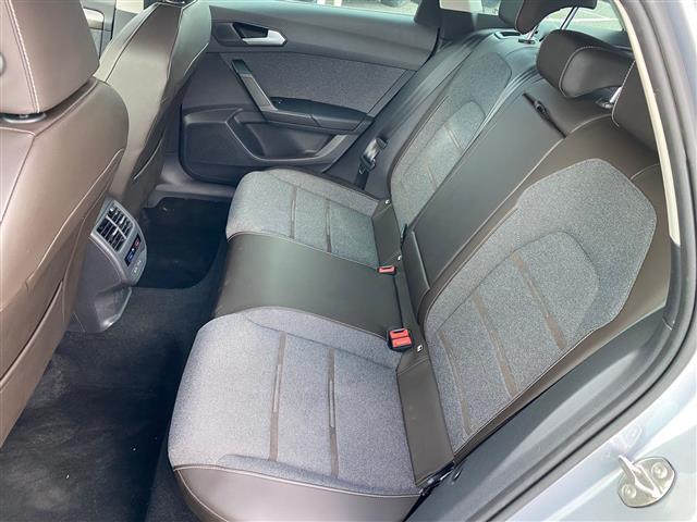SEAT Leon IV 2020 Sportstourer 02640959_VO38043366