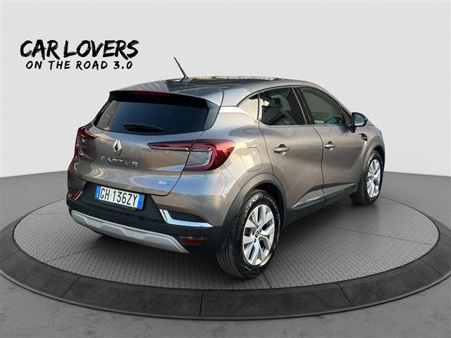 RENAULT Captur 05258012_VO38013034