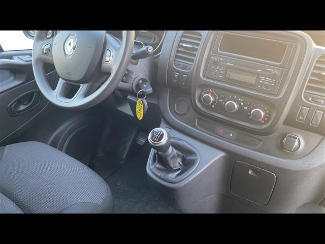 RENAULT Trafic 27 2019 00335485_VO38013550